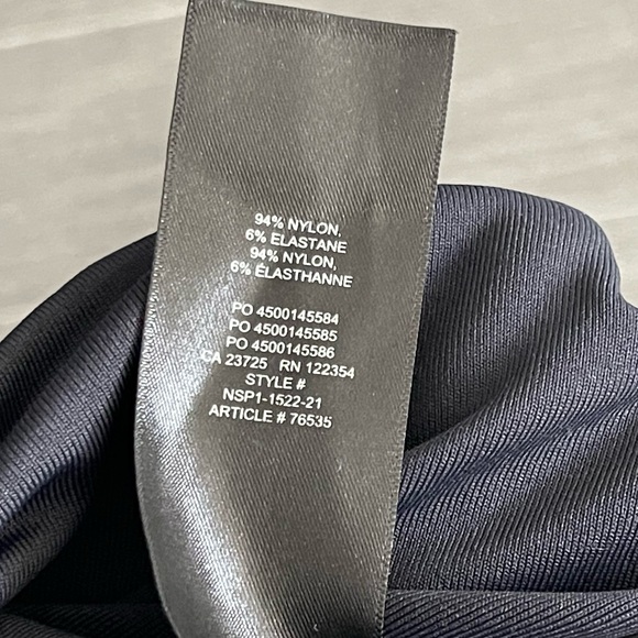 ARITZIA Babaton Contour Crew Bodysuit Muscle High Neck Black Size XS Minimalist - Picture 10 of 16